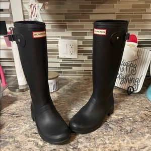 Like new hunter boots